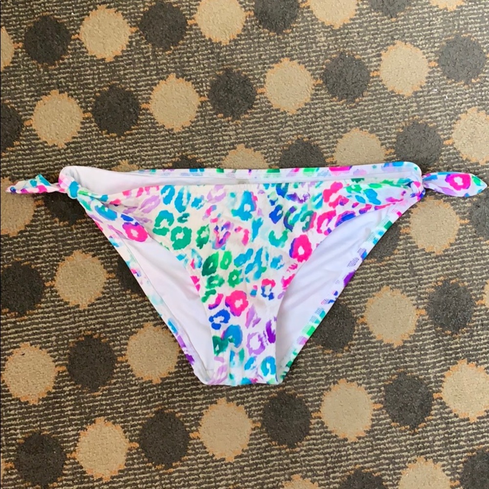 VS Bikini bottom